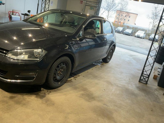 Volkswagen Golf VII 1.6 TDI Lounge BlueMotion Tech 2015 – снимка 2