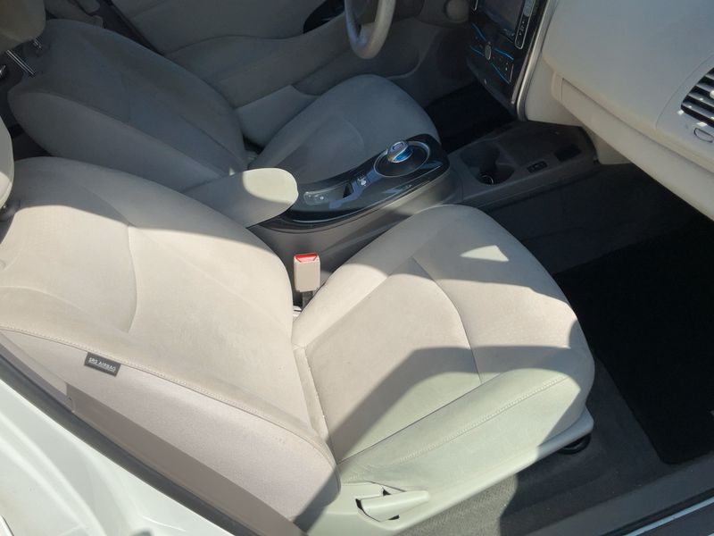 Nissan Leaf electric drive 80 kW Basis 2013 – снимка 16