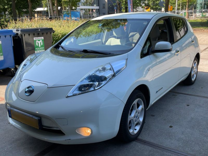 Nissan Leaf electric drive 80 kW Basis 2013 – снимка 1