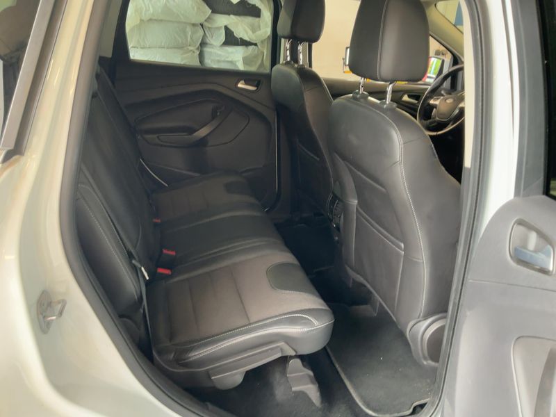 Ford Kuga 1.5 EcoBoost Titanium 2015 – снимка 19