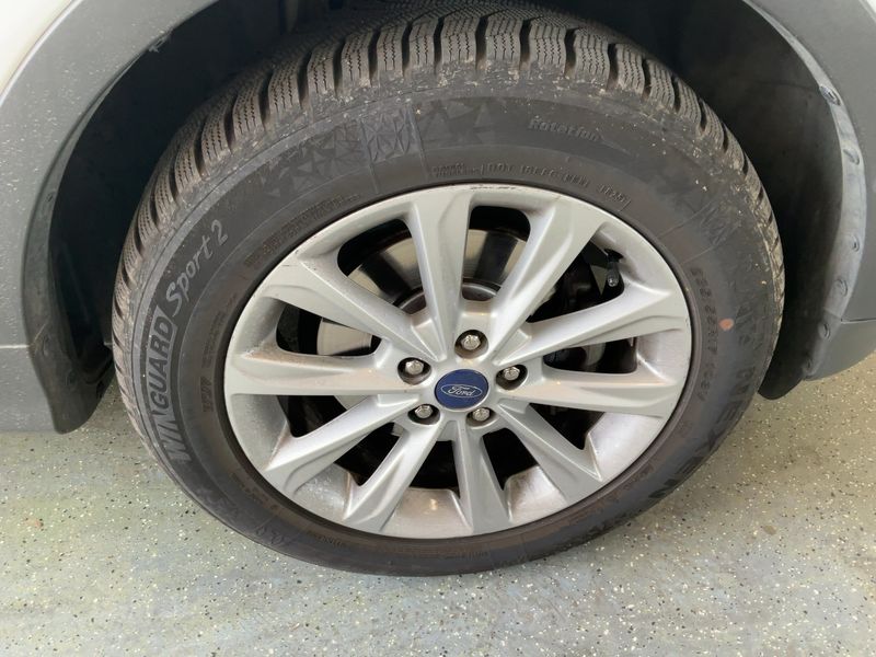 Ford Kuga 1.5 EcoBoost Titanium 2015 – снимка 11