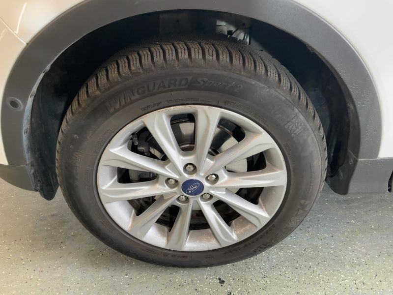 Ford Kuga 1.5 EcoBoost Titanium 2015 – снимка 3