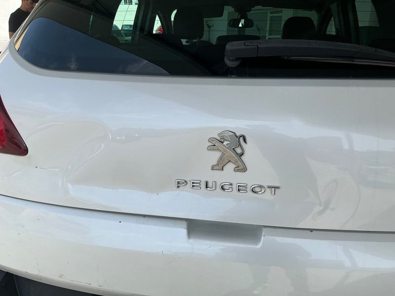 Peugeot 3008 2.0 HDi Féline 2014 – снимка 27