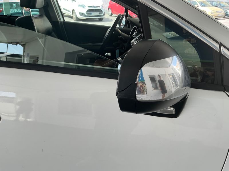 Peugeot 3008 2.0 HDi Féline 2014 – снимка 24
