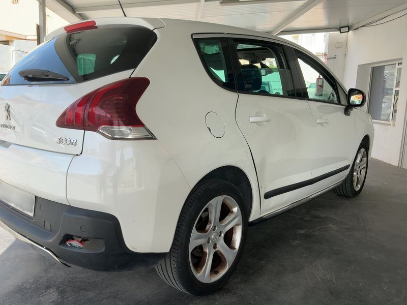 Peugeot 3008 2.0 HDi Féline 2014 – снимка 8