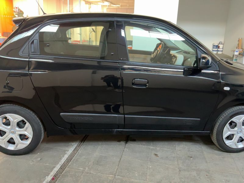 Renault Twingo electric drive 60 kW Zen Electric 2021 – снимка 10