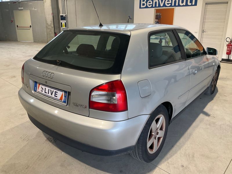 Audi A3 1.9 TDI Ambition 2002 – снимка 2