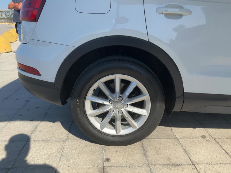 Audi Q3 2.0 TDI quattro Business 2018 – снимка 9