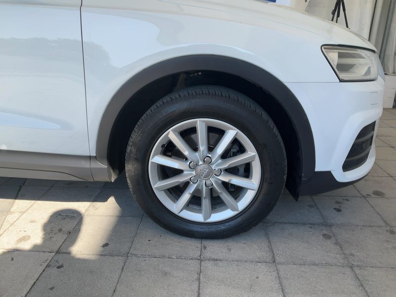 Audi Q3 2.0 TDI quattro Business 2018 – снимка 11