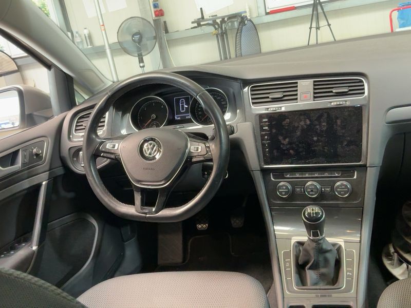 Volkswagen Golf VII 1.6 TDI Comfortline BlueMotion Tech 2019 – снимка 18