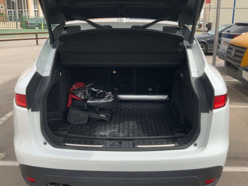 Jaguar F-Pace 20d Prestige AWD 2019 – снимка 15