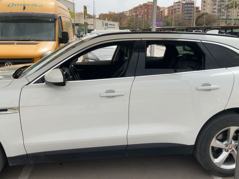 Jaguar F-Pace 20d Prestige AWD 2019 – снимка 4