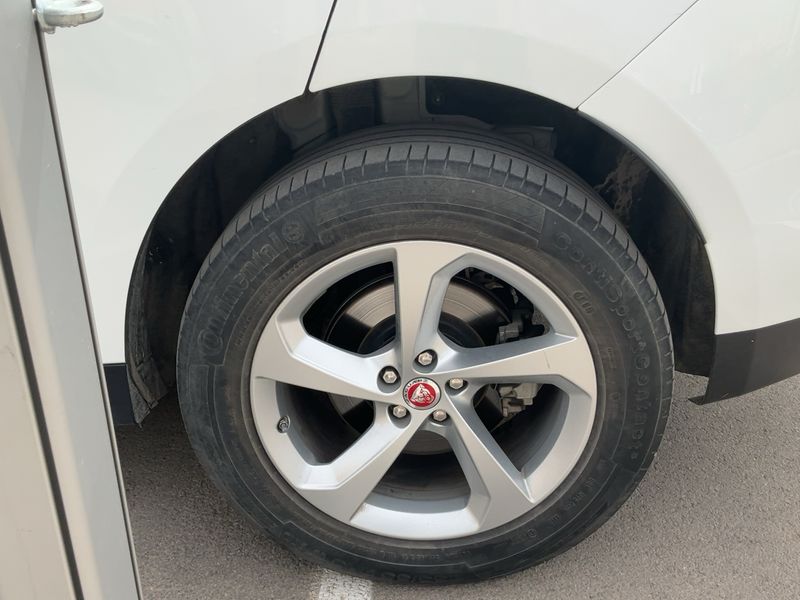 Jaguar F-Pace 20d Prestige AWD 2019 – снимка 5