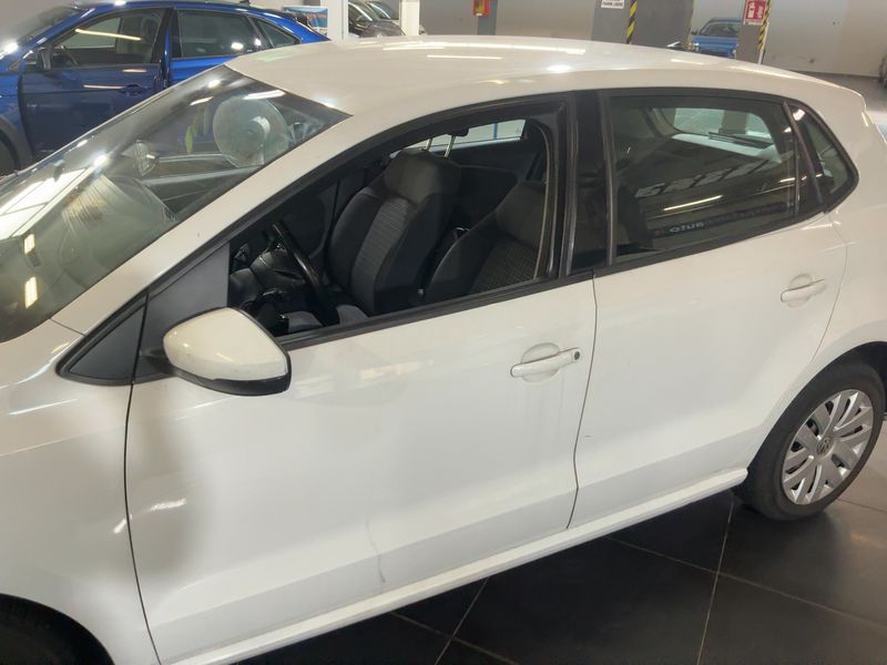 Volkswagen Polo 1.0 Comfortline 2014 – снимка 4