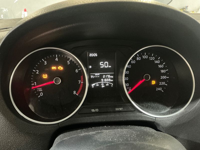 Volkswagen Polo 1.0 Comfortline 2014 – снимка 18
