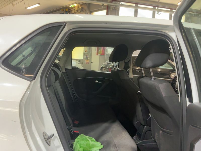 Volkswagen Polo 1.0 Comfortline 2014 – снимка 19
