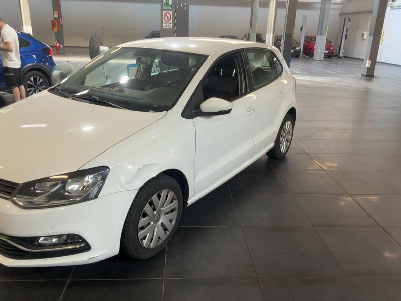 Volkswagen Polo 1.0 Comfortline 2014 – снимка 2