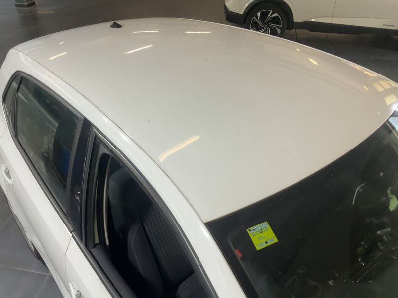 Volkswagen Polo 1.0 Comfortline 2014 – снимка 13