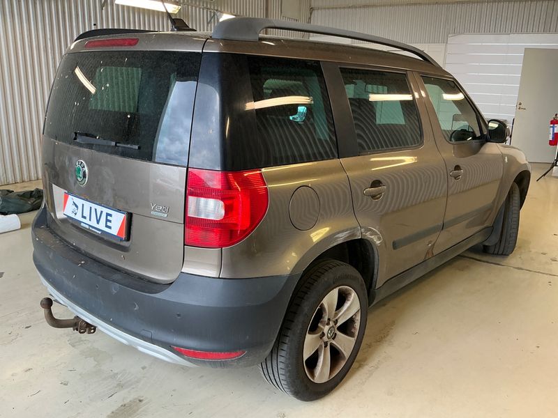 Skoda Yeti 1.6 TDI Elegance GreenLine 2012 – снимка 2