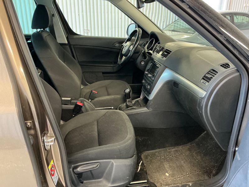 Skoda Yeti 1.6 TDI Elegance GreenLine 2012 – снимка 3