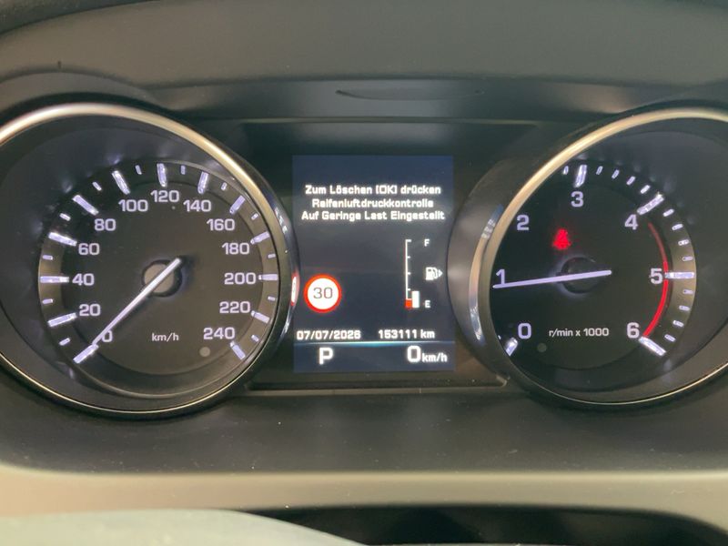 Land Rover Discovery Sport 2.0 Td4 SE AWD 2017 – снимка 18