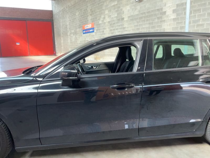 Volvo V60 2.0 D3 Business 2020 – снимка 4