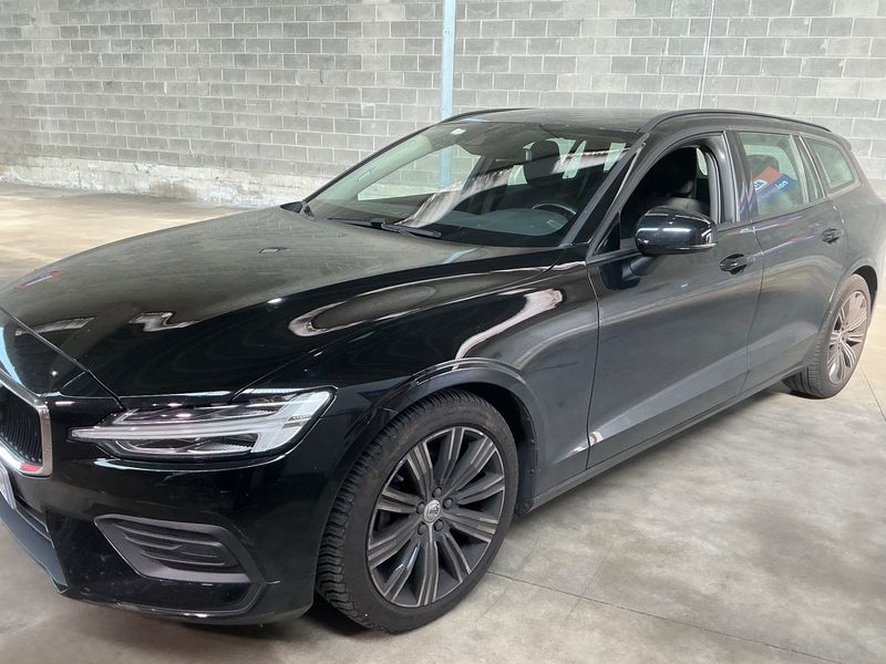Volvo V60 2.0 D3 Business 2020 – снимка 2
