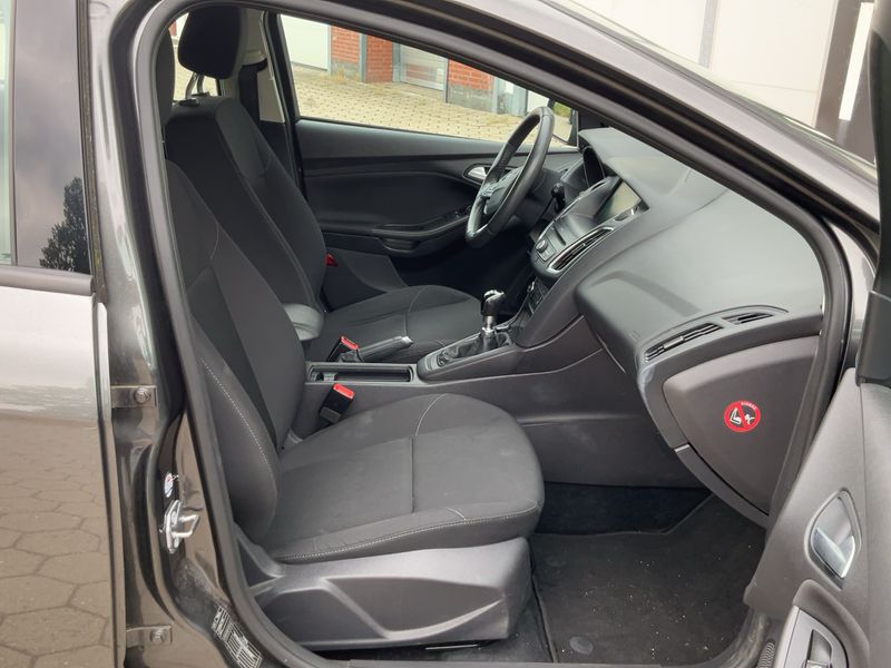 Ford Focus 1.0 EcoBoost Trend 2016 – снимка 16