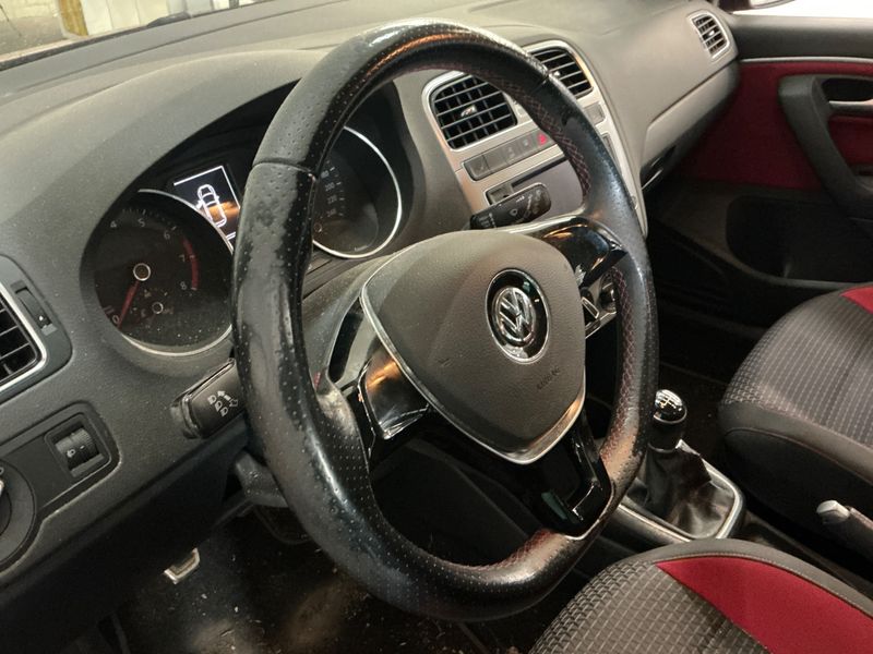 Volkswagen Polo 1.2 TSI CrossPolo BlueMotion Tech 2015 – снимка 26