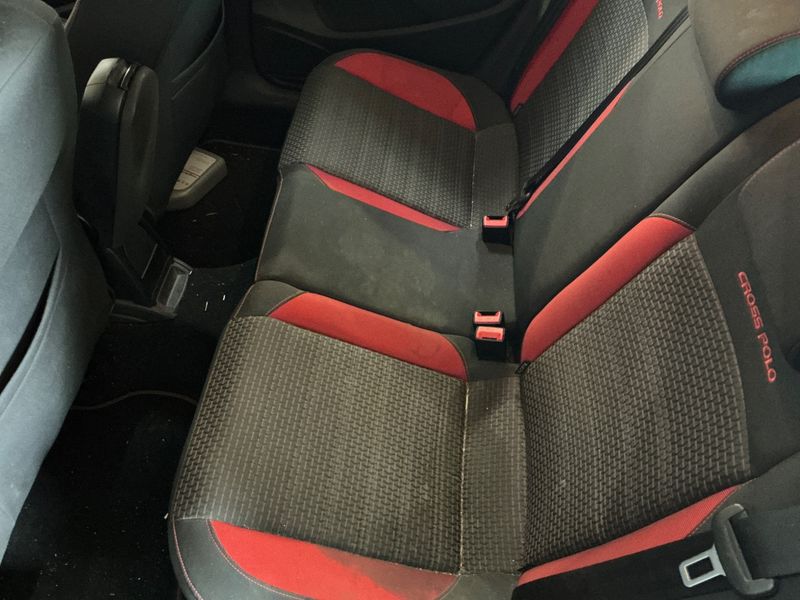 Volkswagen Polo 1.2 TSI CrossPolo BlueMotion Tech 2015 – снимка 28
