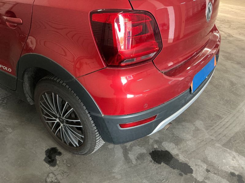 Volkswagen Polo 1.2 TSI CrossPolo BlueMotion Tech 2015 – снимка 41
