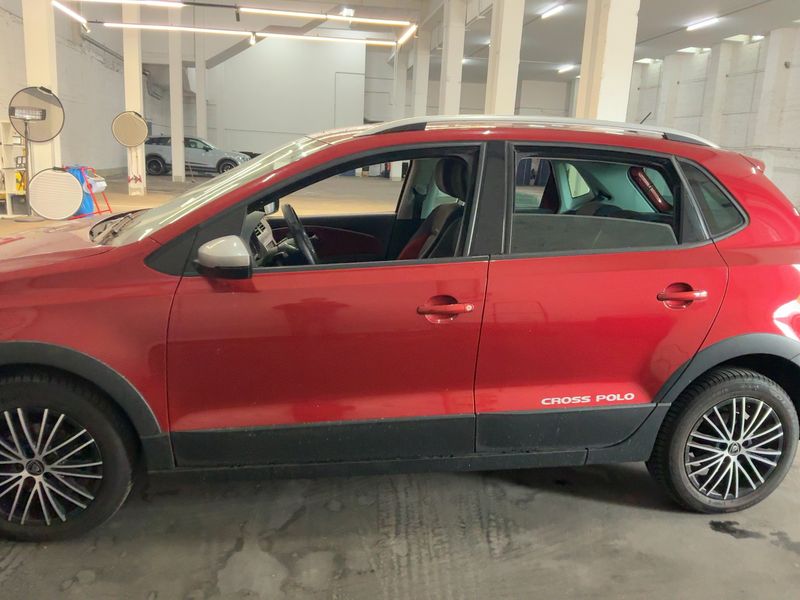 Volkswagen Polo 1.2 TSI CrossPolo BlueMotion Tech 2015 – снимка 4