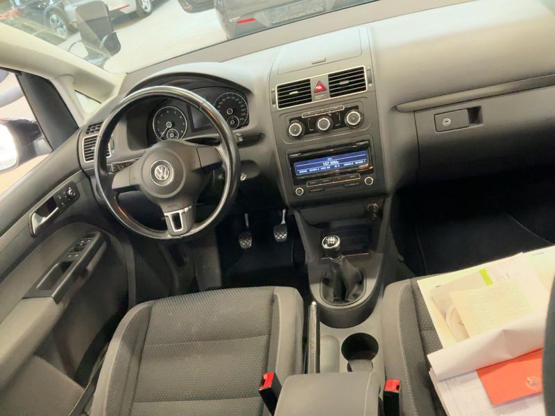 Volkswagen Touran 1.4 TSI Comfortline 2011 – снимка 18