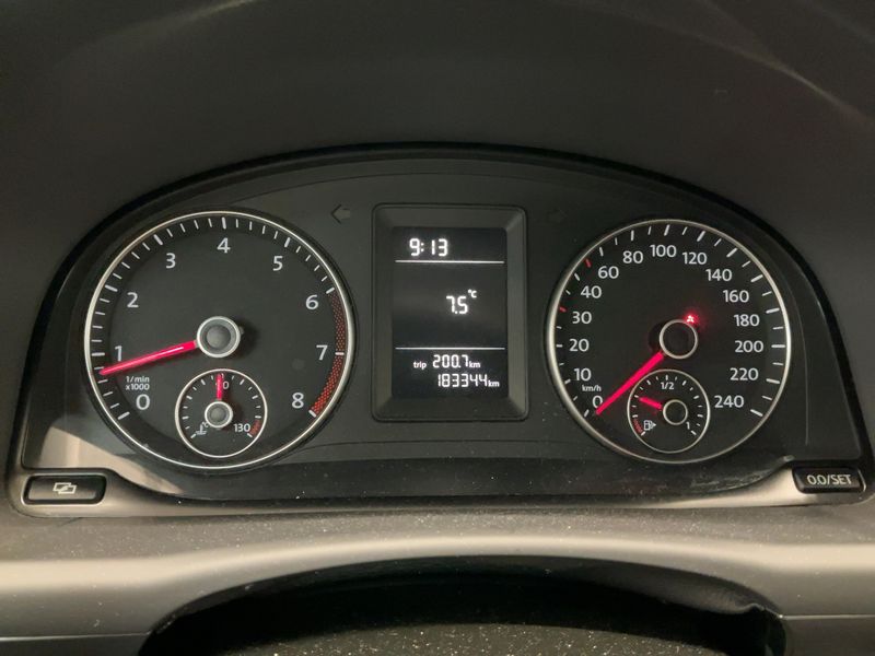 Volkswagen Touran 1.4 TSI Comfortline 2011 – снимка 19