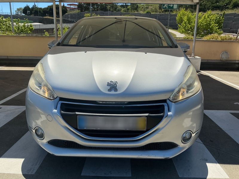 Peugeot 208 1.2 VTi Allure 2015 – снимка 14
