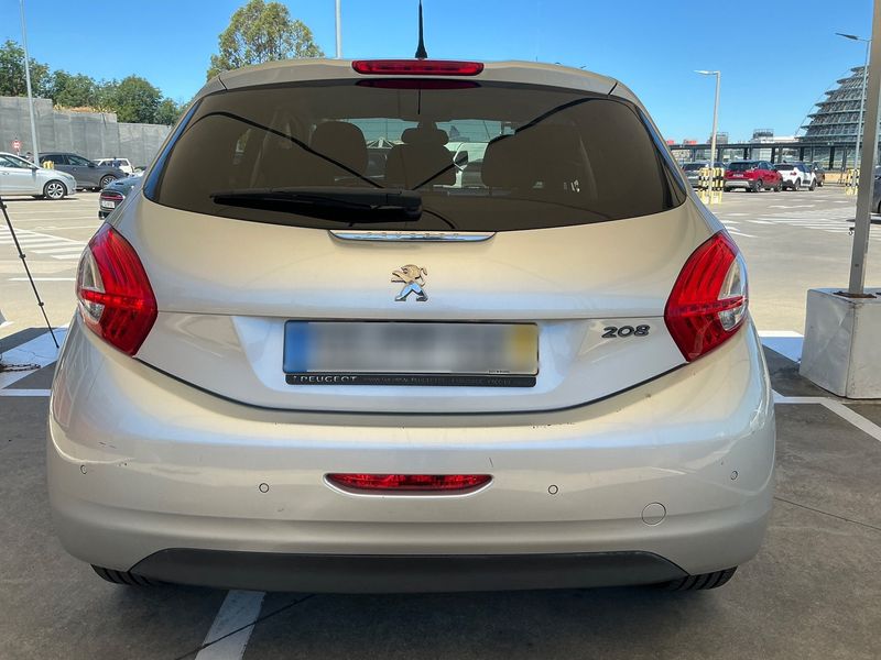Peugeot 208 1.2 VTi Allure 2015 – снимка 7