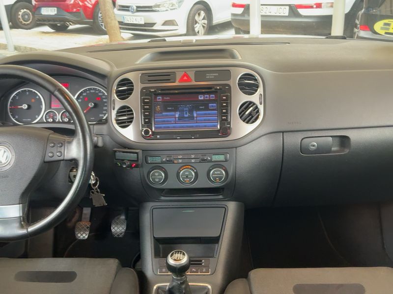 Volkswagen Tiguan 2.0 TDI Sport & Style 4Motion 2008 – снимка 17