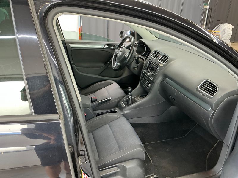 Volkswagen Golf VI 1.6 TDI Style 2011 – снимка 3