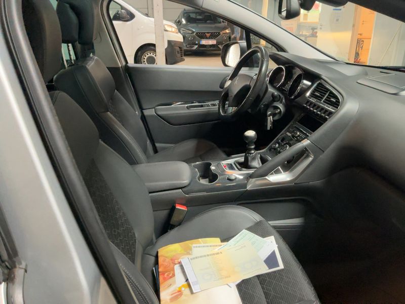 Peugeot 3008 1.6 Blue-HDi Style 2017 – снимка 17