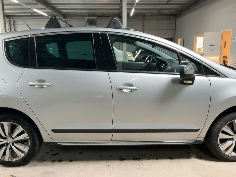 Peugeot 3008 1.6 Blue-HDi Style 2017 – снимка 10
