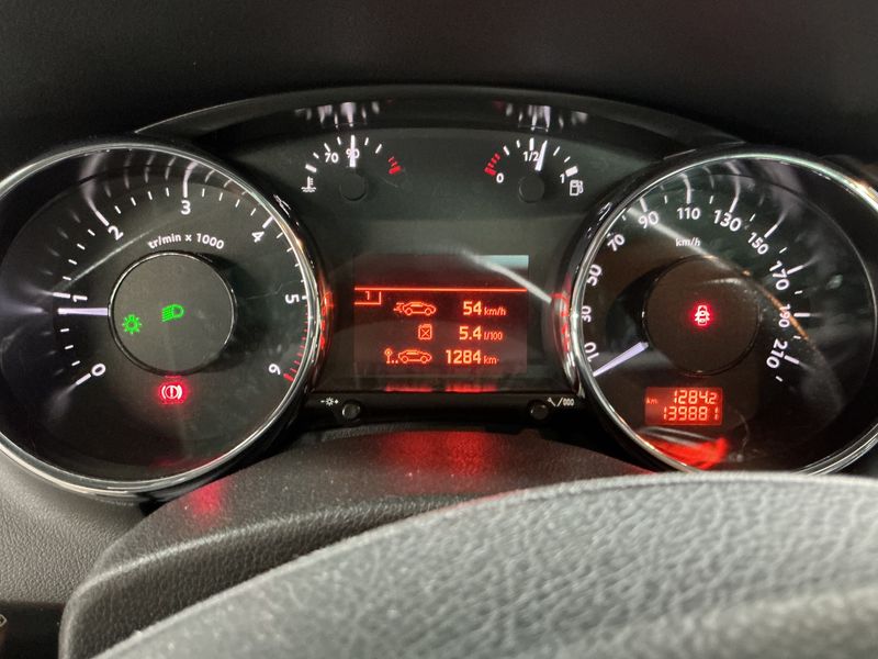 Peugeot 3008 1.6 Blue-HDi Style 2017 – снимка 19