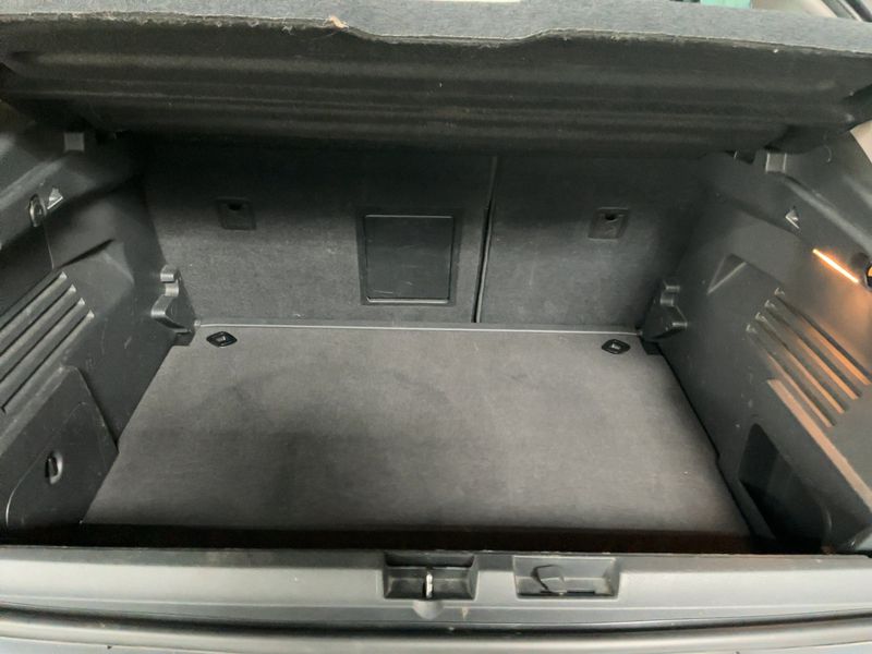 Peugeot 3008 1.6 Blue-HDi Style 2017 – снимка 16