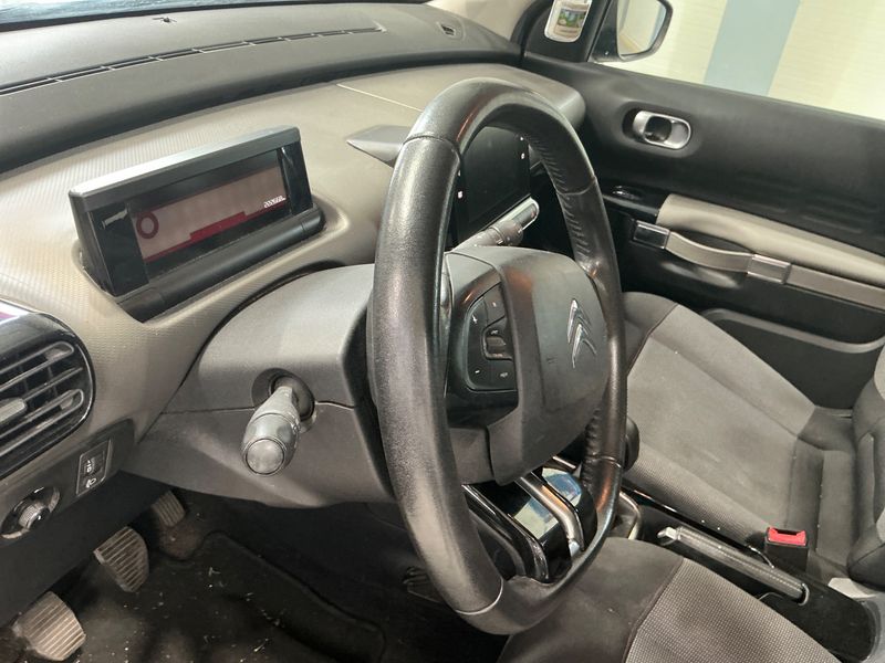 Citroen C4 Cactus 1.6 Blue-HDi 2018 – снимка 33