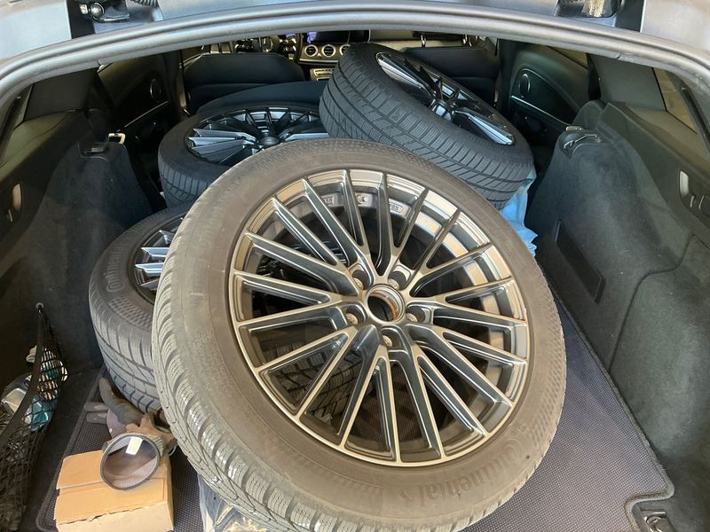 Mercedes-Benz E-Klasse E 220 d Mild-Hybrid T AMG Line 2023 – снимка 15