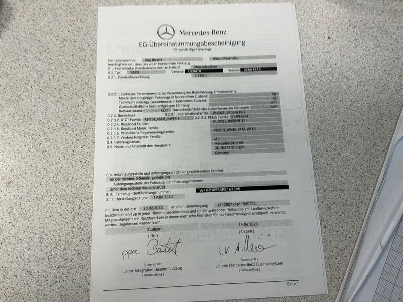 Mercedes-Benz E-Klasse E 220 d Mild-Hybrid T AMG Line 2023 – снимка 22