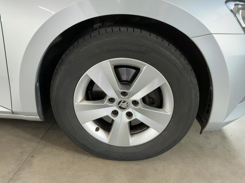 Skoda Superb 2.0 TDI Ambition 2016 – снимка 11