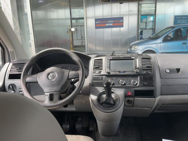 Volkswagen T5 Kombi 2.0 TDI 2012 – снимка 18