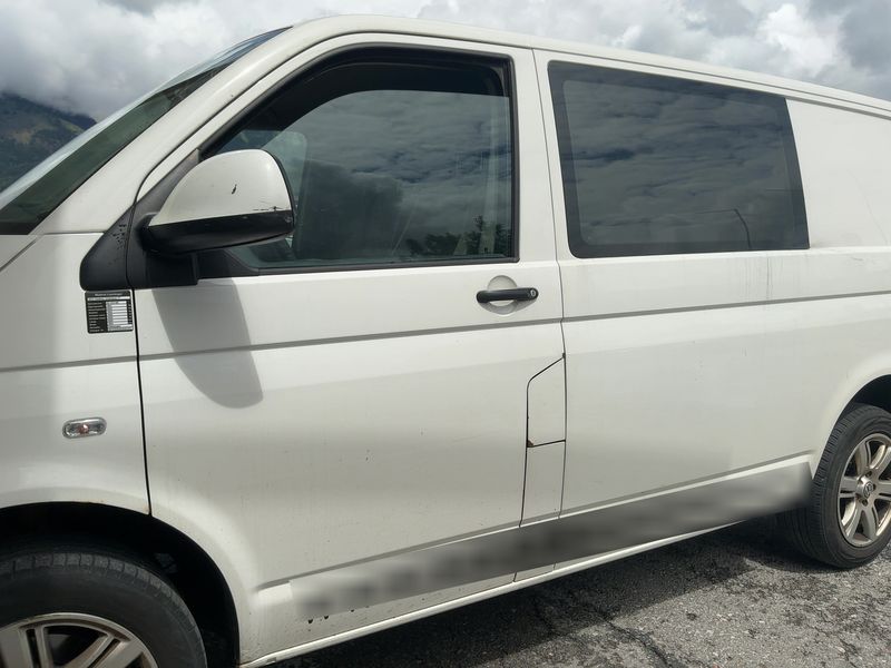 Volkswagen T5 Kombi 2.0 TDI 2012 – снимка 4