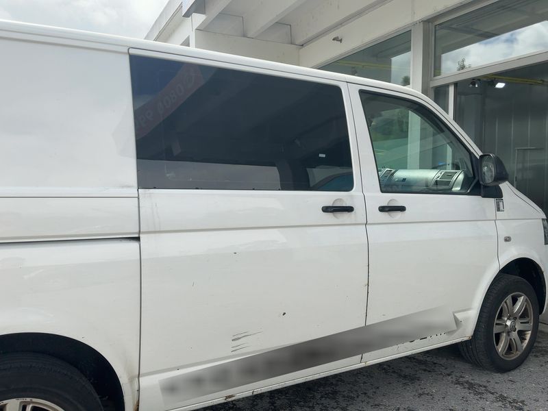 Volkswagen T5 Kombi 2.0 TDI 2012 – снимка 10