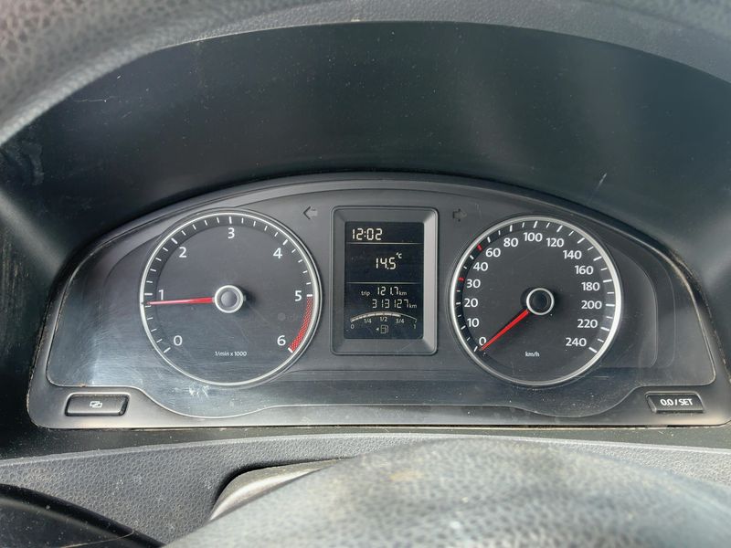 Volkswagen T5 Kombi 2.0 TDI 2012 – снимка 19